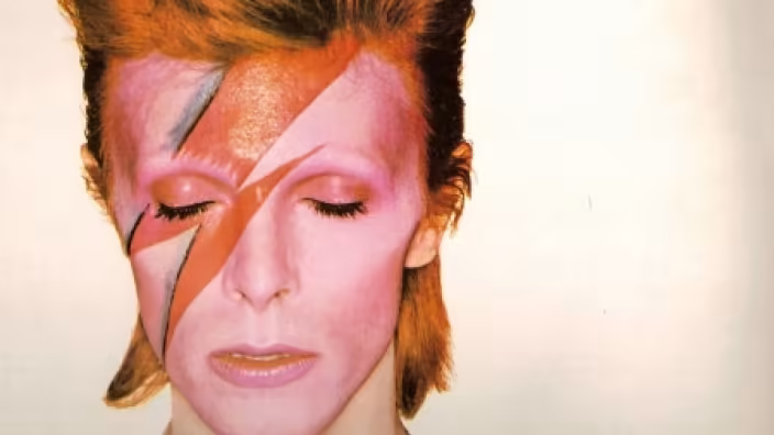 Au revoir Bowie - And the stars look very different today