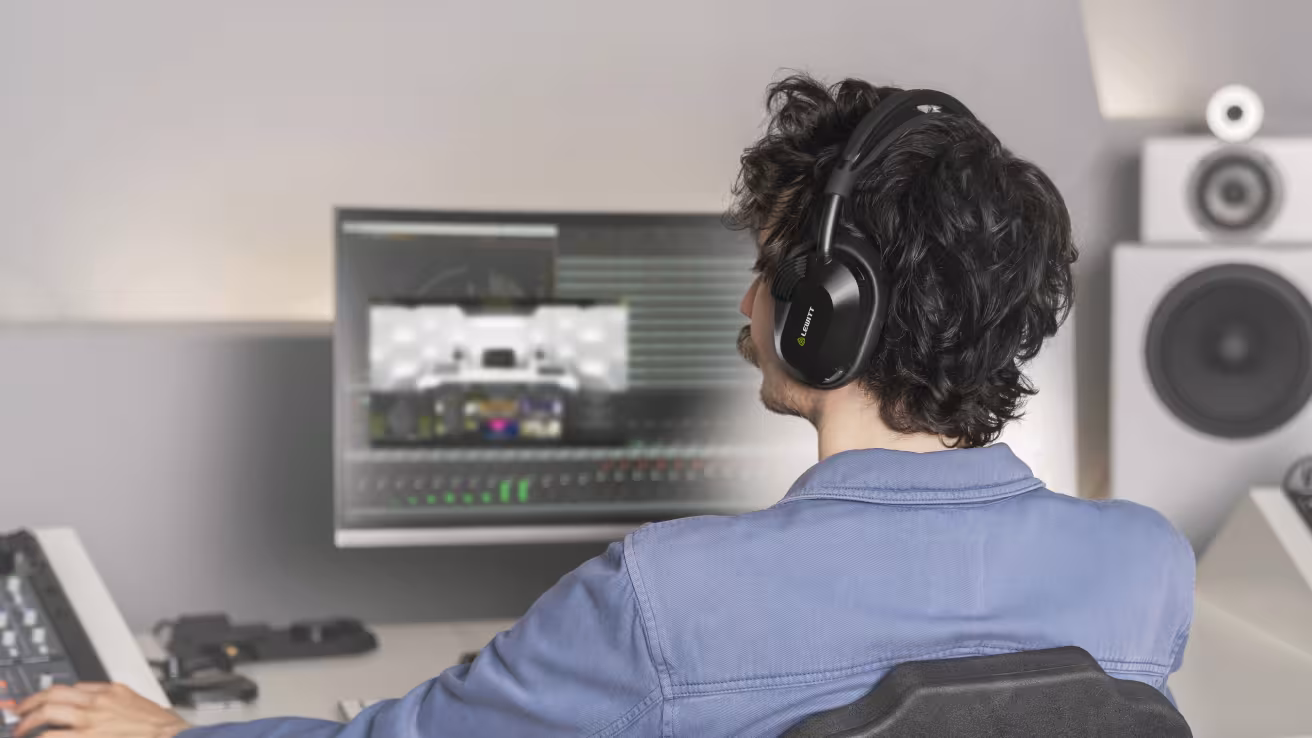 
<span>LEWITT LW6 : Le casque de studio sans fil à très faible latence</span>
