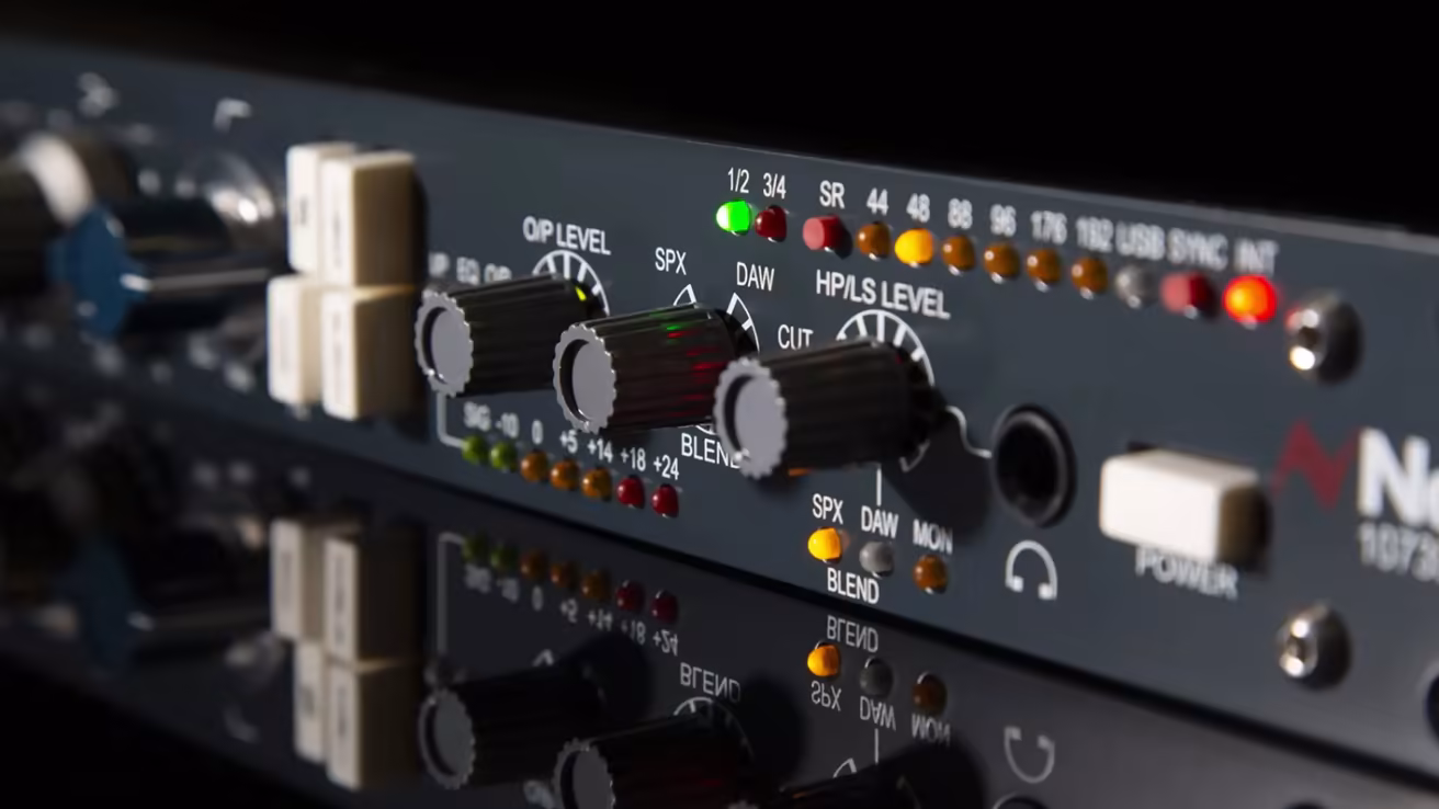 
<span>NEVE 1073SPX-D : Alors pourquoi pas, mais surtout pourquoi ?</span>
