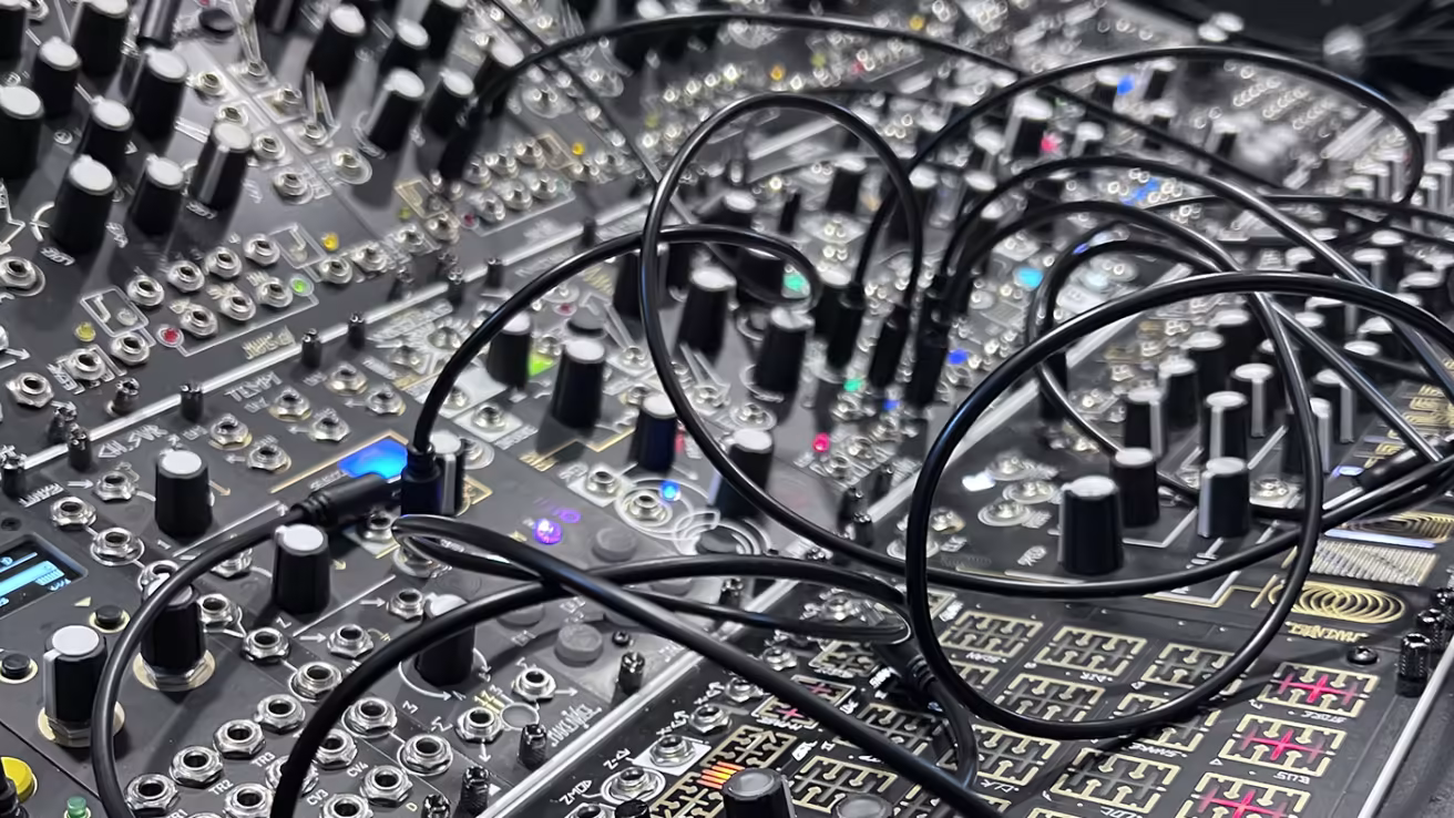 
<span>Le meilleur du Synthfest France 2025 (ft. Fred's Lab)</span>
