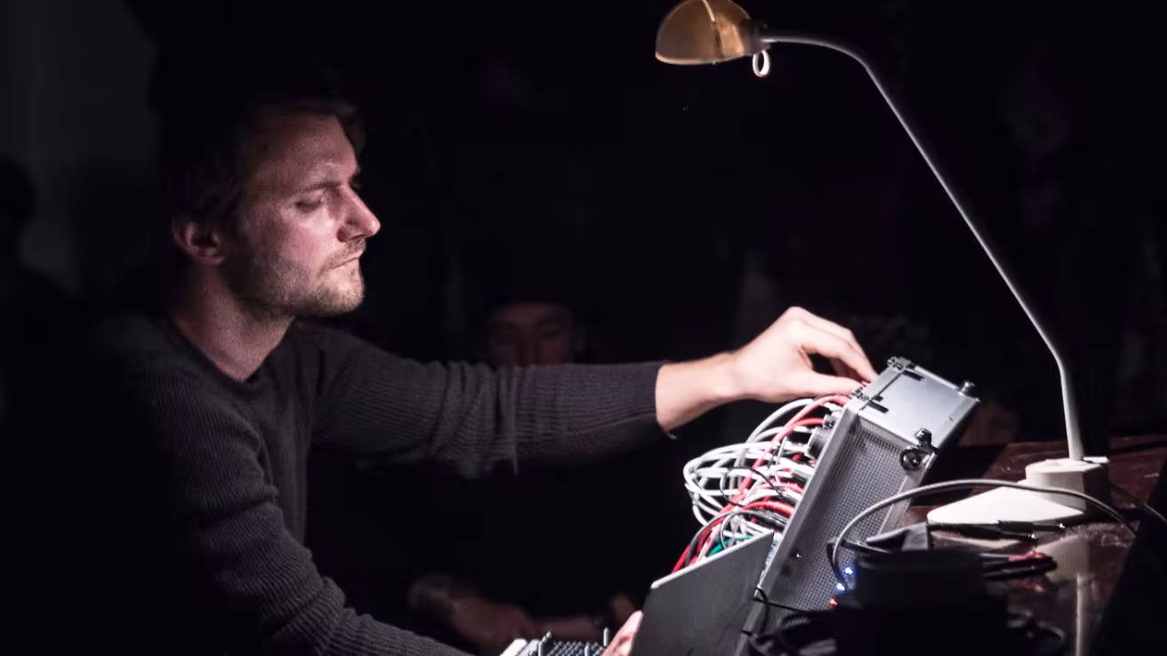 
<span>Des maths à la fabrication d'instruments de musique (ft. Matthias Puech)</span>
